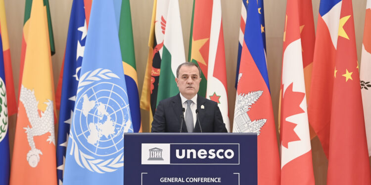 Nazir Ceyhun Bayramov Səmərqənd şəhərində keçirilən Birləşmiş Millətlər Təşkilatının Təhsil, Elm və Mədəniyyət üzrə Təşkilatının (YUNESKO) Baş Konfransının 43-cü sessiyasında çıxış edib