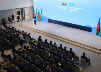 Qazaxıstan-Azərbaycan biznes forumu keçirilib