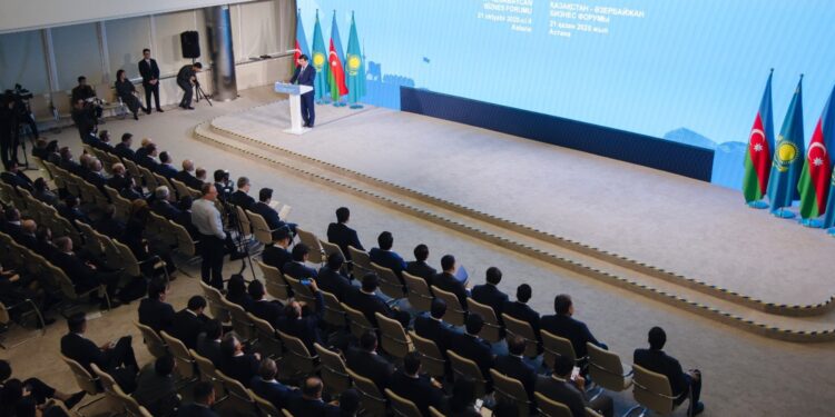 Qazaxıstan-Azərbaycan biznes forumu keçirilib