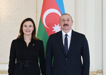 İlham Əliyev Avropa İttifaqının ölkəmizdəki nümayəndəliyinin yeni təyin olunmuş rəhbərinin etimadnaməsini qəbul edib