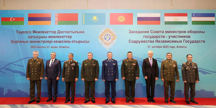 Azərbaycan müdafiə naziri Qazaxıstanda səfərdədir