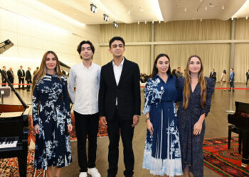 Heydər Əliyev Fondunun dəstəyi ilə alınan musiqi alətlərinin təqdimatı olub