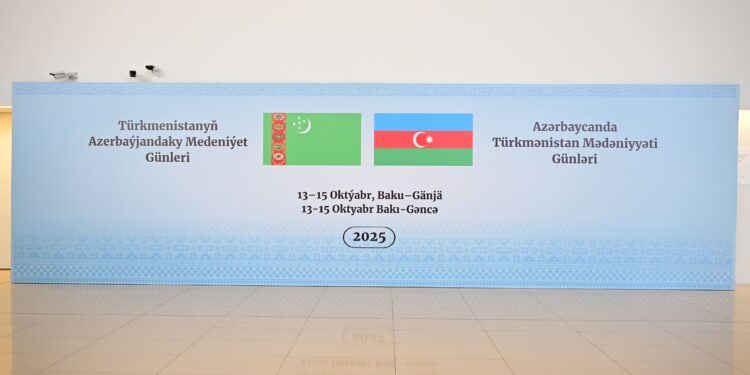 Türkmənistan Mədəniyyəti Günləri çərçivəsində “Türkmən milli irsinin dayağı – Arxadağ” adlı sərgi açılıb