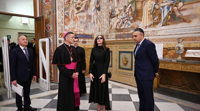 Azərbaycanın Birinci vitse-prezidenti Mehriban Əliyeva Vatikan Apostol Kitabxanasını ziyarət edib