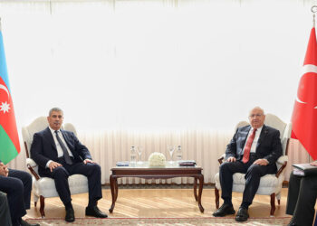 Ankarada Azərbaycan və Türkiyə müdafiə nazirləri görüşüb