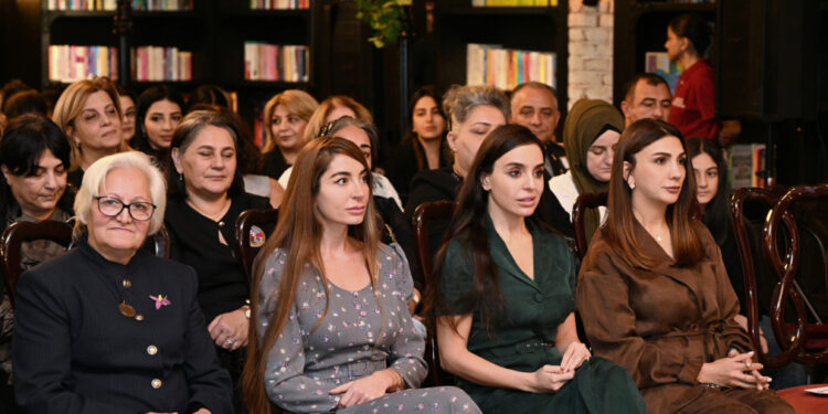 Bakı Kitab Mərkəzində “Zəfər sevinci” adlı musiqili-ədəbi gecə keçirilib