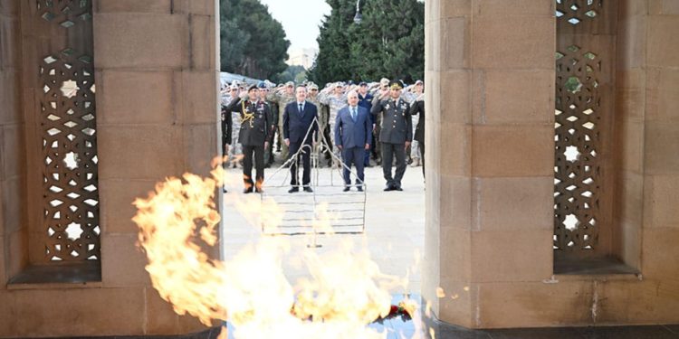 Türkiyə Milli Müdafiə Universitetinin nümayəndə heyəti ölkəmizdə səfərdədir