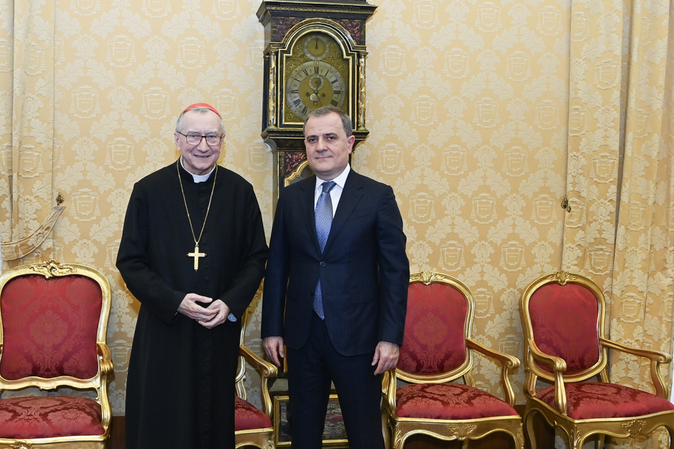 Ceyhun Bayramov Pietro Parolin ilə görüşüb