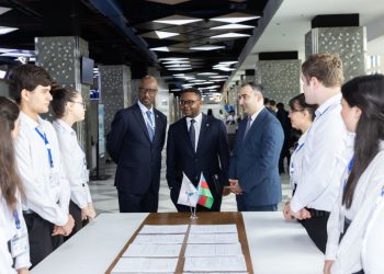 Ruandanın və Zimbabvenin yüksəksəviyyəli rəsmiləri “ASAN xidmət”də