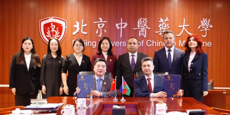 Azərbaycan və Çin arasında tibbi əməkdaşlıq üzrə Anlaşma Memorandumu imzalanıb