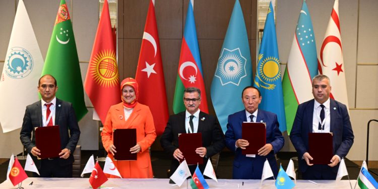 Bakıda Türk Qızıl Aypara Şəbəkəsi Bəyannaməsi imzalanıb