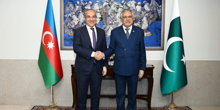 Mikayıl Cabbarov Pakistanda