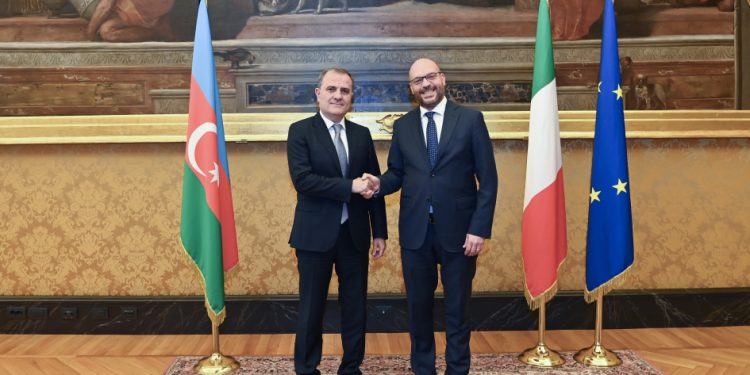 Ceyhun Bayramov Lorenzo Fontana ilə görüşüb