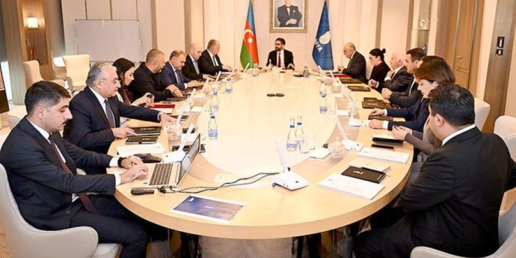 Rövşən Nəcəf iclas keçirdi