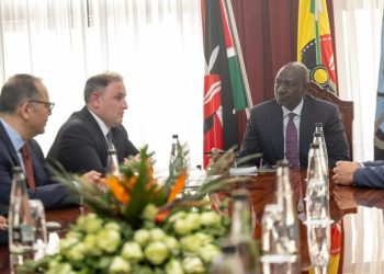 Azərbaycanın müdafiə sənayesi naziri Keniya Prezidenti ilə görüşüb