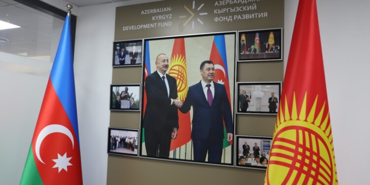 İqtisadiyyat nazirinin birinci müavini Qırğız Respublikasına səfər edib