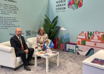 Dövlət Şəhərsalma və Arxitektura Komitəsinin sədri Anar Quliyev UN-Habitatın icraçı direktoru ilə görüşüb