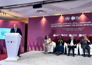 Anar Quliyev “Sosial inkişafın əsası kimi əlverişli mənzil” sessiyasında çıxış edib