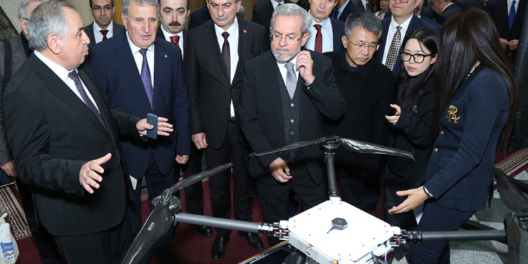 AMEA-nın 80 illik yubileyinə həsr olunmuş elmi nailiyyətlər sərgisi keçirilib