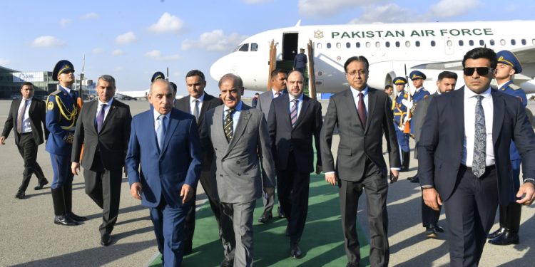 Pakistanın Baş naziri Azərbaycana səfərə gəlib