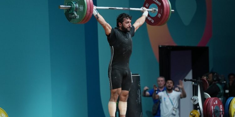 Azərbaycanlı ağırlıqqaldıran İslamiadada üç medal qazanıb