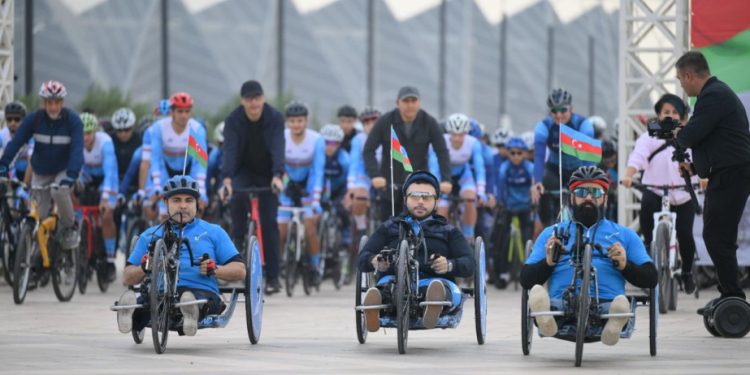 9 Noyabr – Dövlət Bayrağı Günü münasibətilə veloyürüş keçirilib