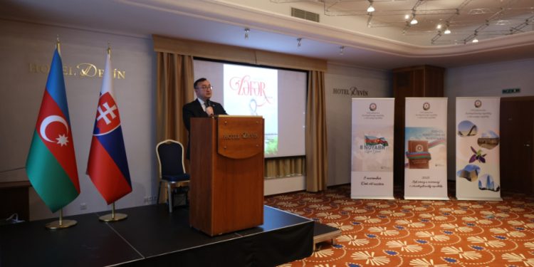 Zəfər Günü Slovakiyada qeyd olunub