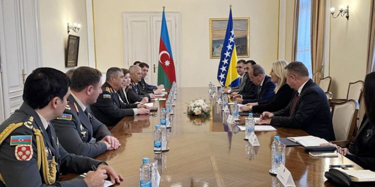 Azərbaycanın müdafiə naziri Bosniya və Herseqovinaya səfər edib