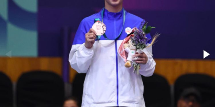 Azərbaycan karateçiləri İslamiadaya iki medalla başladılar