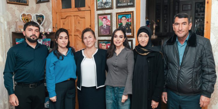 Leyla Əliyeva Mingəçevirdə şəhid ailəsini ziyarət edib, bir sıra sosial müəssisələrlə tanış olub
