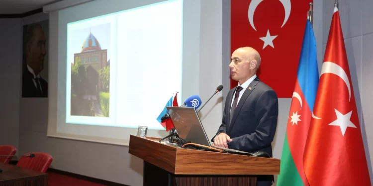 Türkiyədə “Daşları Toplama Zamanı” kitabının təqdimatı keçirilib