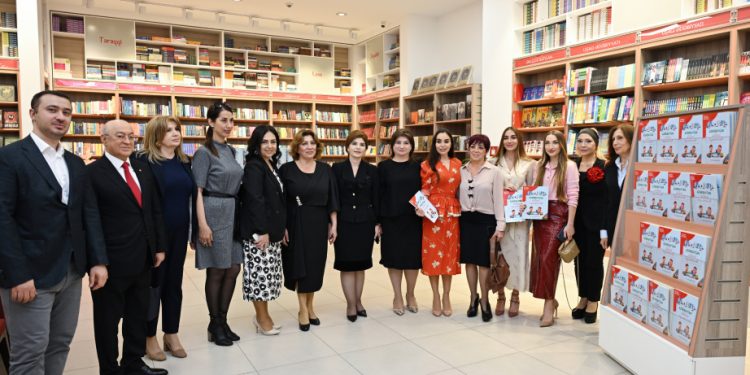 “Azərbaycan dilini öyrənirik” kitabının təqdimat mərasimi keçirilib
