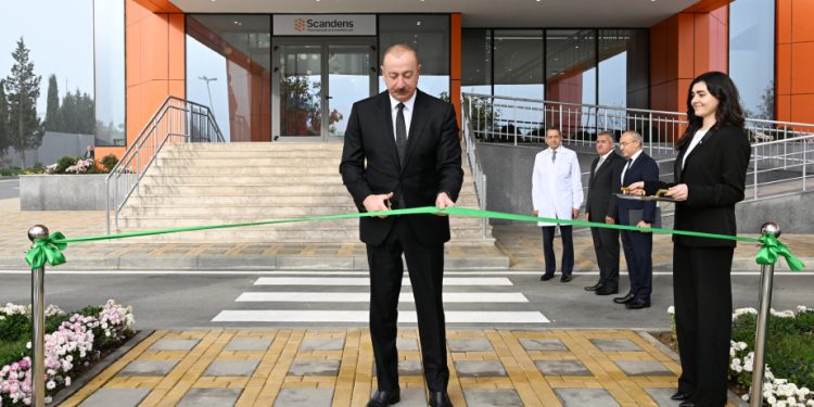 Prezident dərman preparatları istehsalı müəssisəsinin açılışında iştirak edib