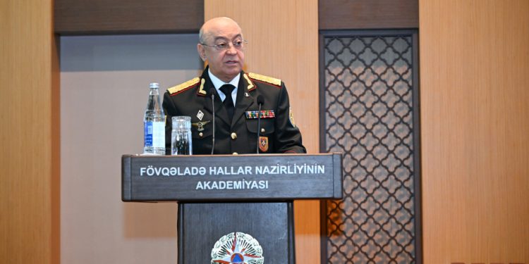 Kəmaləddin Heydərov FHN-in peşə bayramında çıxış edib