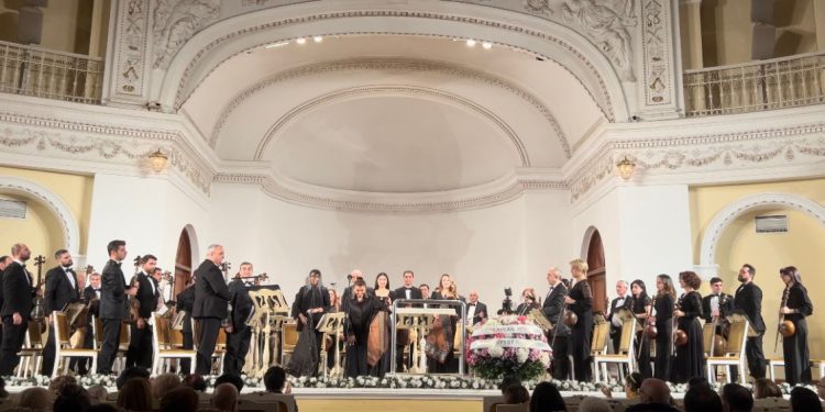 Xalq şairi Fikrət Qoca 90 il