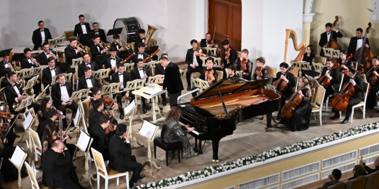 Filarmoniyada Özbəkistan Mədəniyyət Günləri