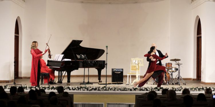 Filarmoniyada “Qış tanqosu” adlı konsert keçirilib