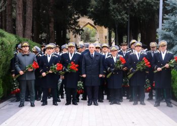 Prokurorluq əməkdaşları Fəxri xiyabanda