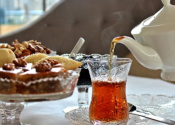 Çay gəlsin, çay gəlsin…