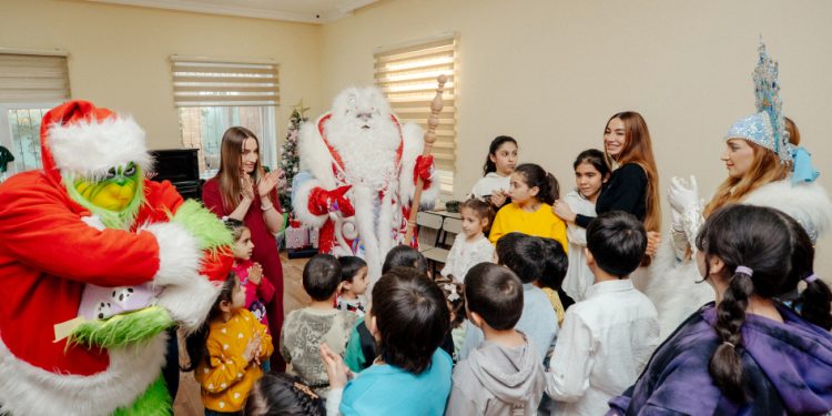Leyla Əliyeva, Arzu Əliyeva və Alena Əliyeva “Təmiz Dünya”da olublar