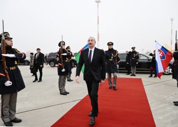 Prezidentin Slovakiyaya rəsmi səfəri başa çatıb