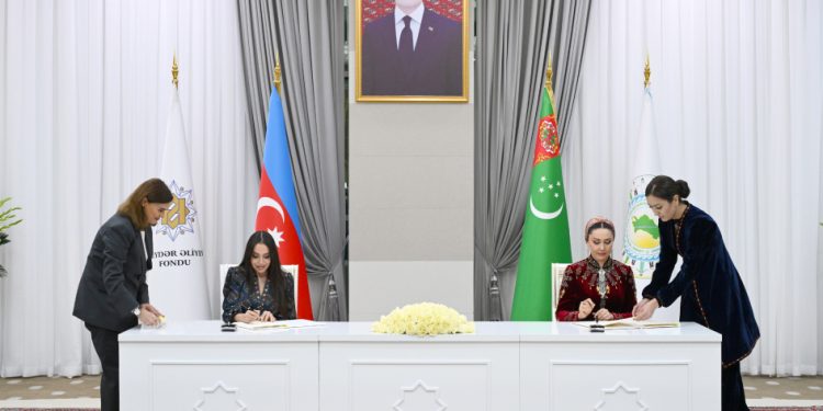 Heydər Əliyev Fondu anlaşma memorandumu imzalayıb