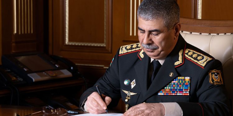 Müdafiə naziri Liviya tərəfinə başsağlığı verib