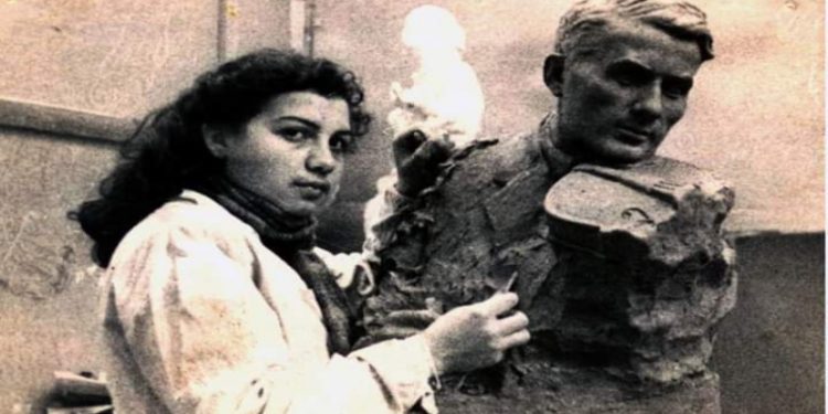 Azərbaycanın ilk monumental qadın heykəltəraşı