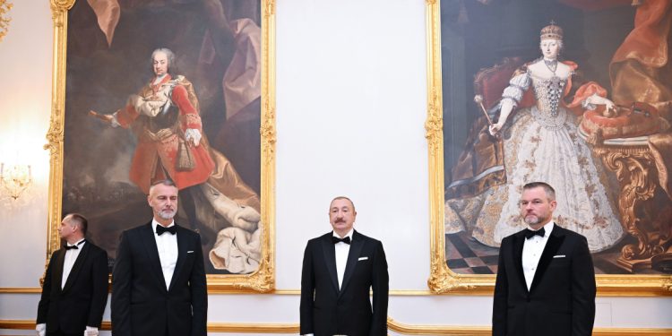 Bratislavada Prezident İlham Əliyevin şərəfinə rəsmi ziyafət verilib
