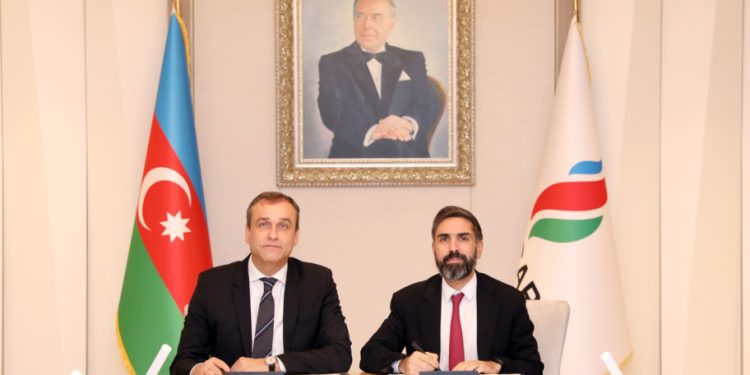 Rövşən Nəcəf “MVM Group”un baş icraçı direktoru ilə görüşüb