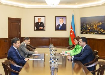 AZAL prezidenti Samir Rzayev səfirlə görüşüb