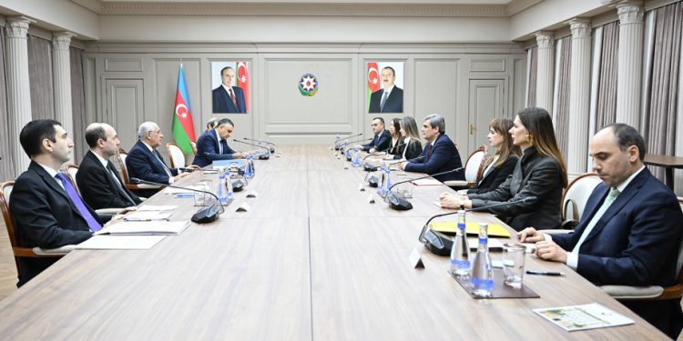 Əli Əsədov Monteneqro Baş nazirinin müavini ilə görüşüb