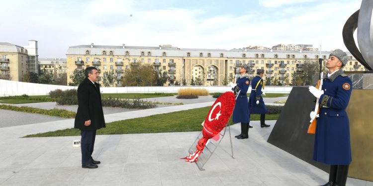 Türkiyənin vitse-prezidenti Zəfər parkında