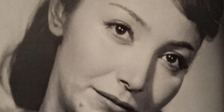 Səfurə İbrahimova: Səhnənin işığında gizlənən həyat